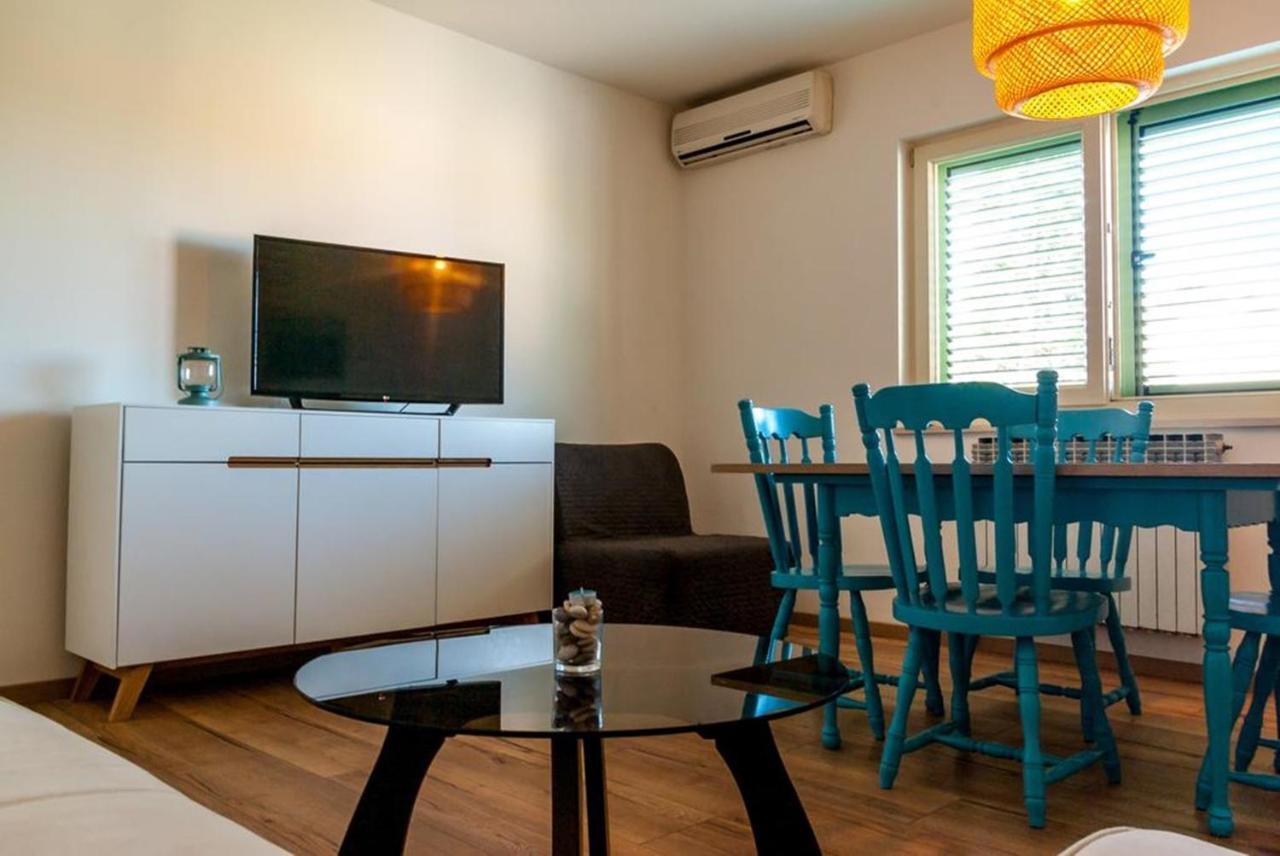 Villa Mediterranea - Apartments 梅杜林 外观 照片